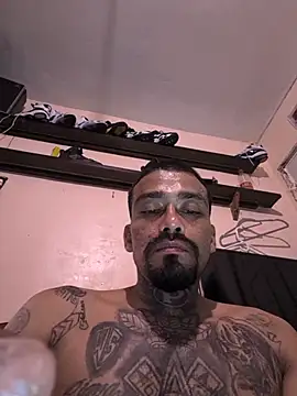 Cnutt310 即時 XXX 聊天