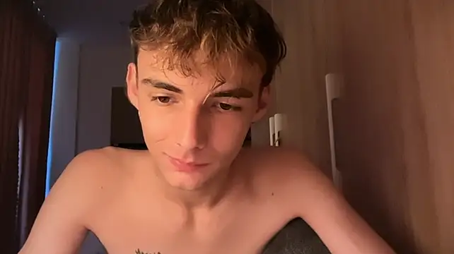 YourLucius live XXX chat