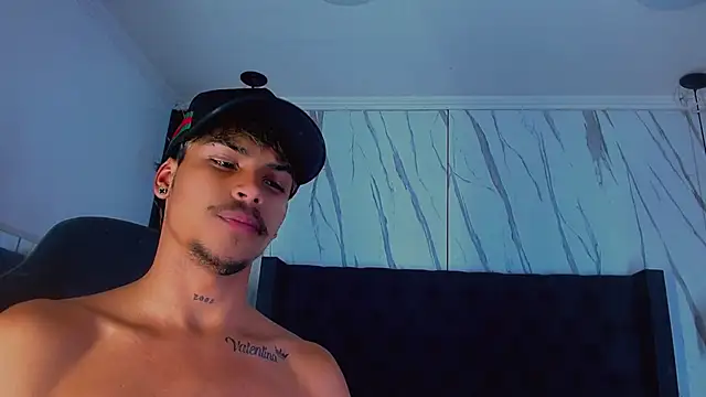 XXX chat uživo modela Angel_foxc13