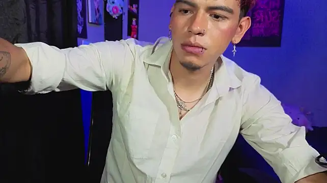 MikeyKuro Live XXX-Chat
