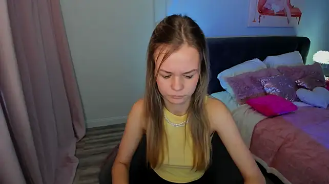Chat +18 de MidnighteAura ao vivo