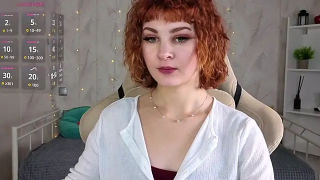 Kira__Fluffy Chat XXX in diretta