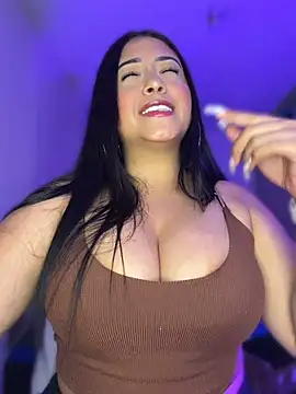 Chat XXX en directo de cami_ortiz__