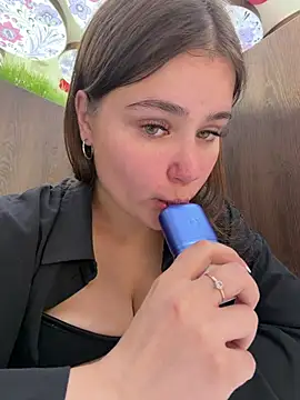 แชท XXX สดของ Cristal-Et-Moet