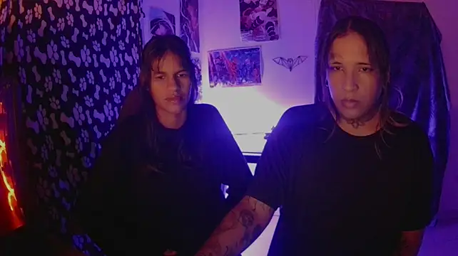 Couple_Moth666: απευθείας συνομιλία ΧΧΧ