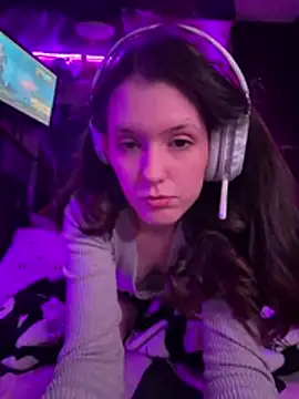 Lilactease: онлайн-секс-чат