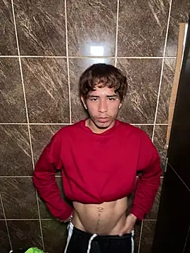 Ronny_Hot12 élő XXX-chatje