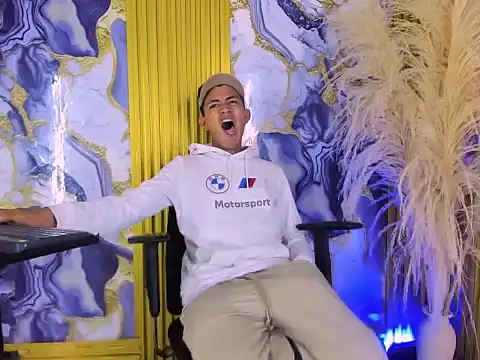 Онлайн чат XXX NIO_KLOUDS_