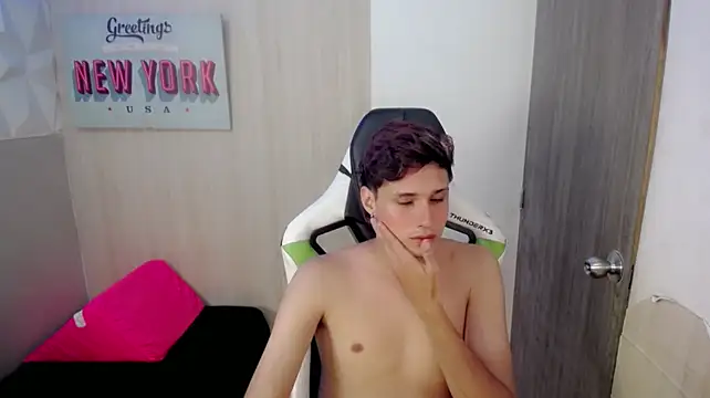 XXX chat uživo modela El_flaquito_one
