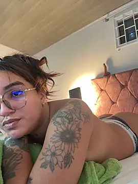 Little_Gaby_ Adlı Modelin Canlı XXX Sohbeti