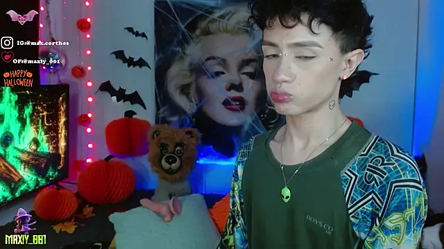 maxiy_001 Chat XXX live