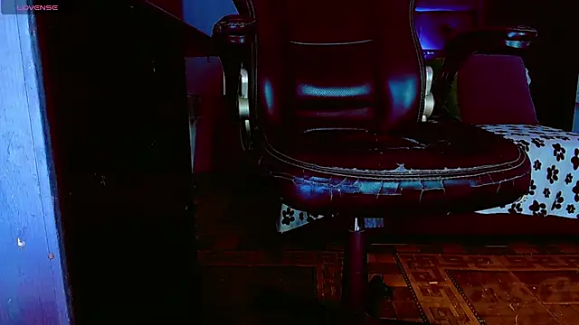 Онлайн чат XXX HannibalLester