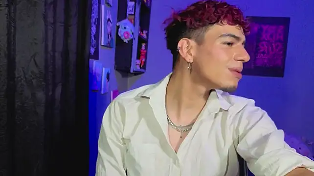 MikeyKuro Webcam Show