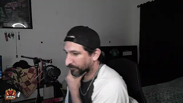 DevilPup75_n Webbikameraesitys