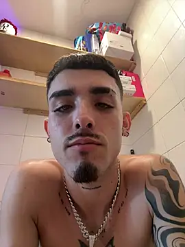 NikoStone_ Adlı Modelin Canlı XXX Sohbeti