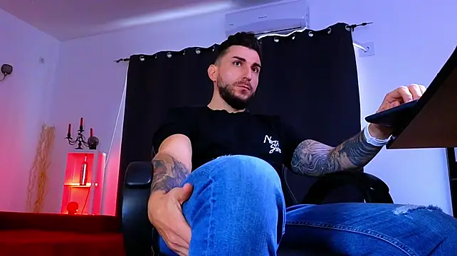XXX chat uživo modela MightyAaron66