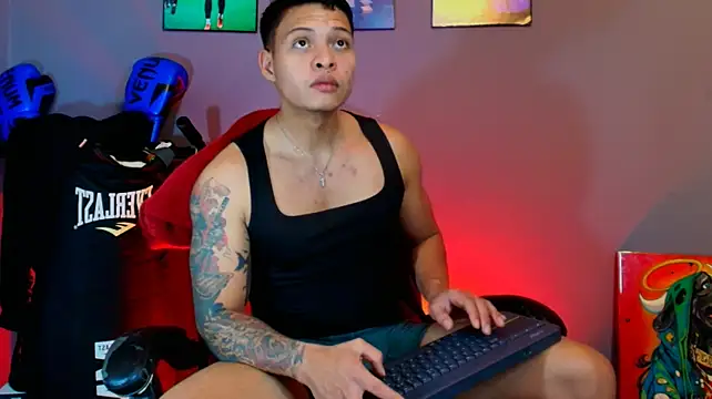 Chatroom XXX en direct de Evan_Greey1