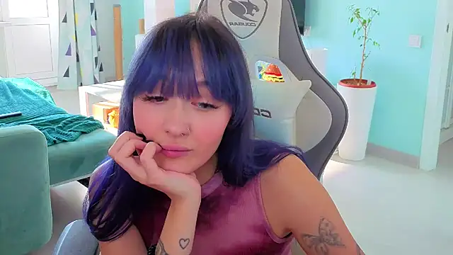 Im_suka élő XXX-chatje