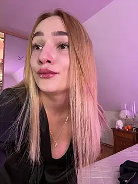 SugarDanger Adlı Modelin Canlı XXX Sohbeti