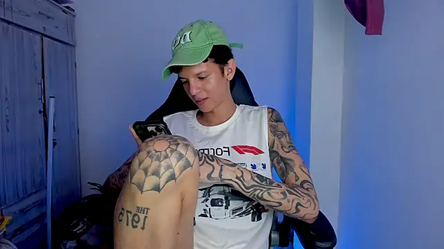 แชท XXX สดของ tylerrnova