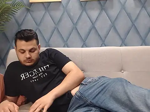 Chat XXX en directo de AlecsSteel