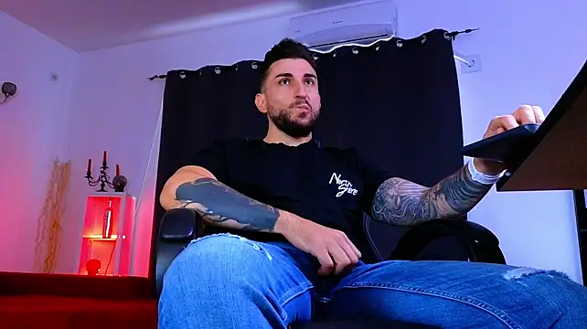 دردشة MightyAaron66 الجنسية المباشرة