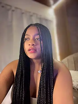 Chat +18 de Saraa_M ao vivo