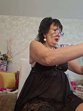 LaliaMia Adlı Modelin Canlı XXX Sohbeti