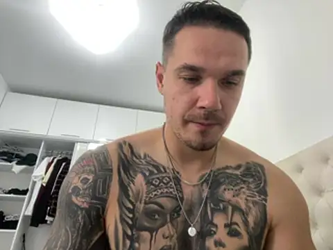 Chat XXX en directo de Hot__Tiger