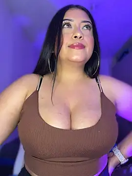 แชท XXX สดของ cami_ortiz__