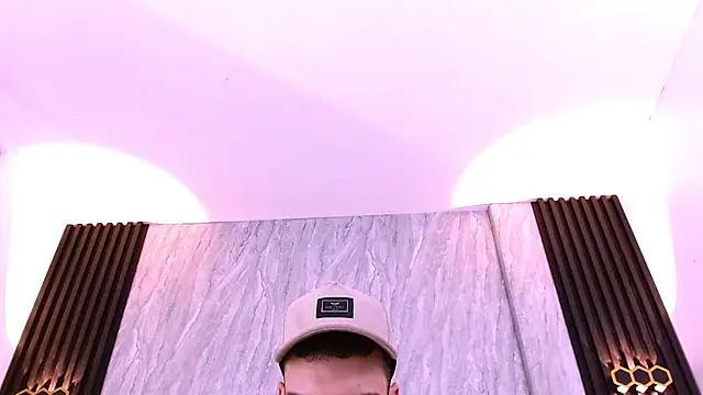 XXX chat uživo modela Angel_Klaus