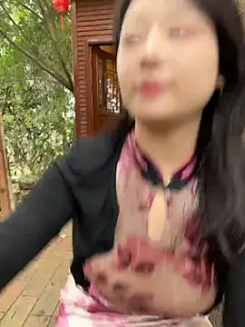 Daji-mm Adlı Modelin Canlı XXX Sohbeti