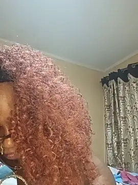 Chat +18 de Jasmine_FullsShine ao vivo