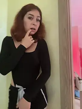 دردشة LynaFrost الجنسية المباشرة