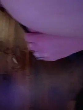 redslovestofuck's Webcam Show