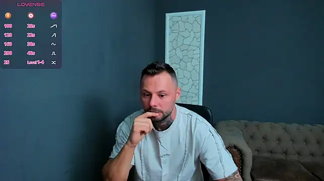 BrianHunts live XXX chat