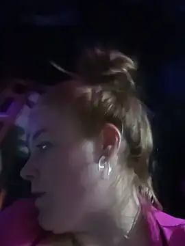 BettyandGold লাইভ XXX চ্যাট