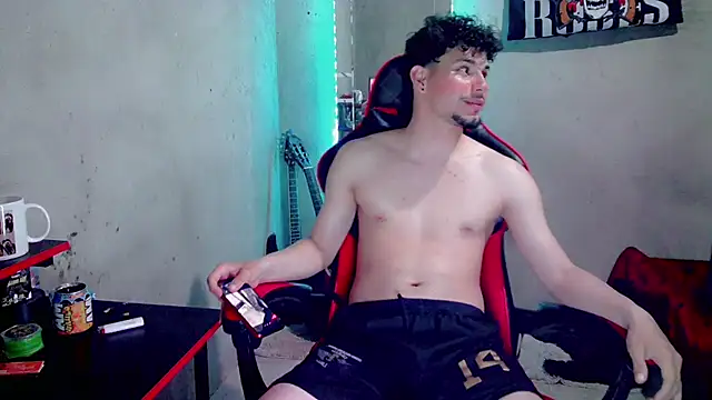 Atom_Hot Live XXX-chat
