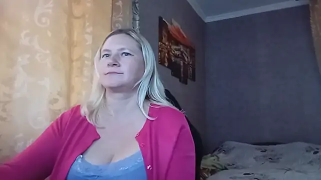 DiamondLady555 élő XXX-chatje