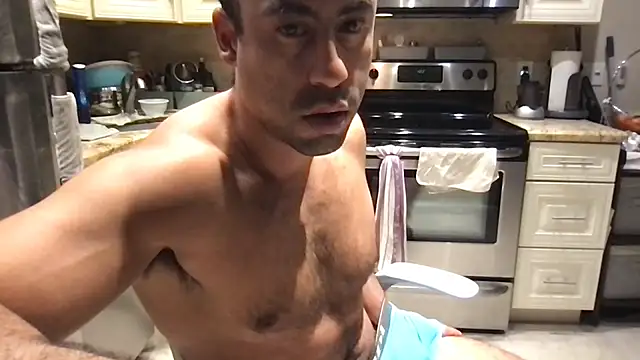BigGuyMuscle live XXX chat