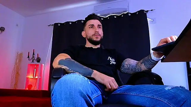 MightyAaron66 Chat XXX live