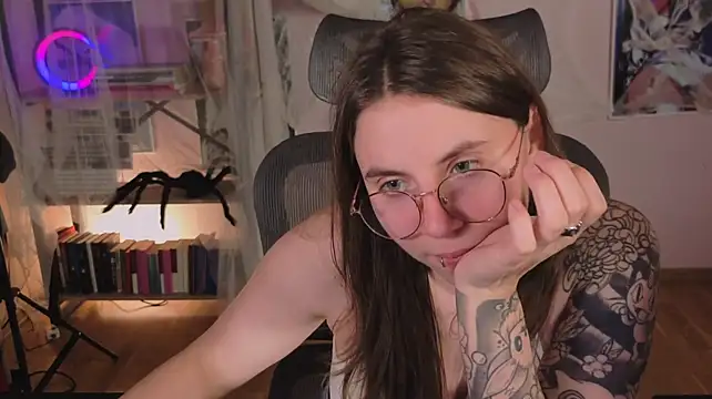 _AnnaStark_ XXX чат на живо