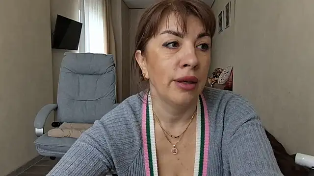Brionia Adlı Modelin Canlı XXX Sohbeti