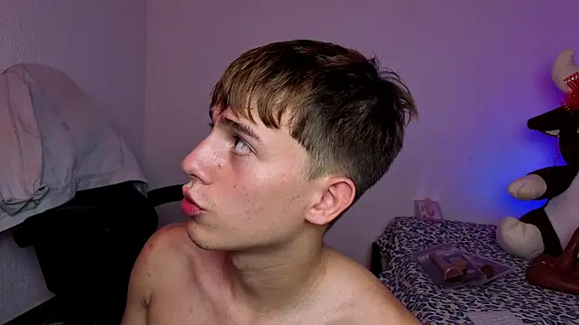Chat XXX en directo de Evaan_Hot