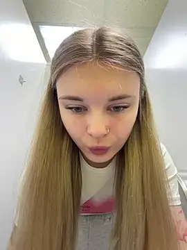 Czat XXX na żywo – -MiaKitty