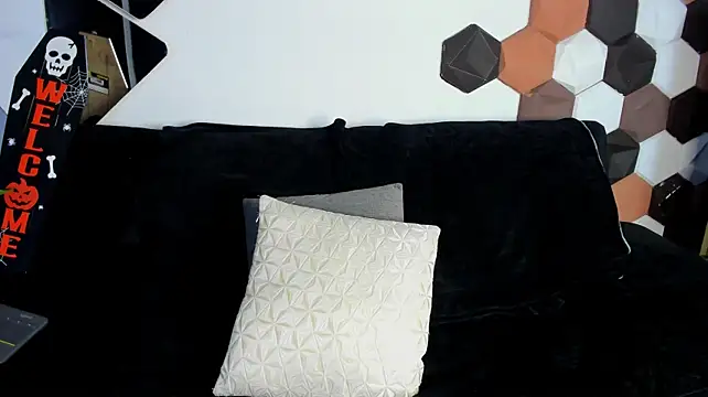 Czat XXX na żywo – MikeEstevess