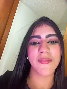 Holly_Watson_ Adlı Modelin Canlı XXX Sohbeti