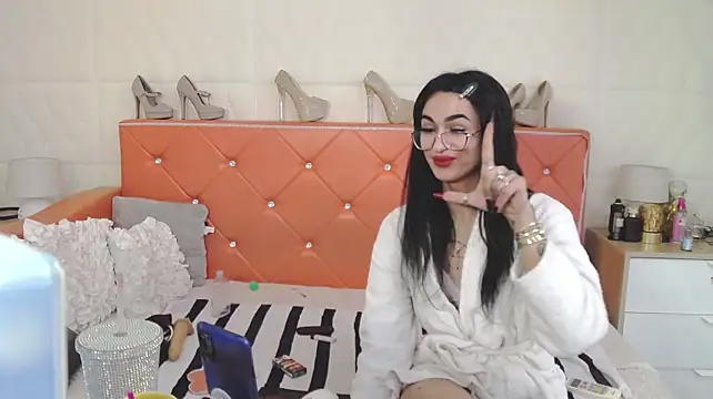 HotIris Adlı Modelin Canlı XXX Sohbeti