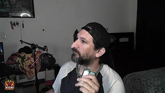 DevilPup75_ Live XXX-chat