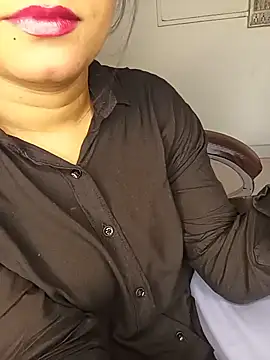 Show modela Tanisha_singh na web-kameri